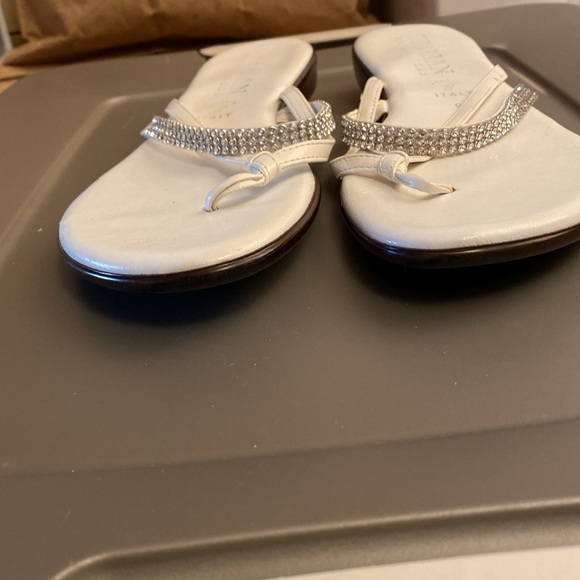 Italian Shoemakers Sandals sz9 - Picture 7 of 7